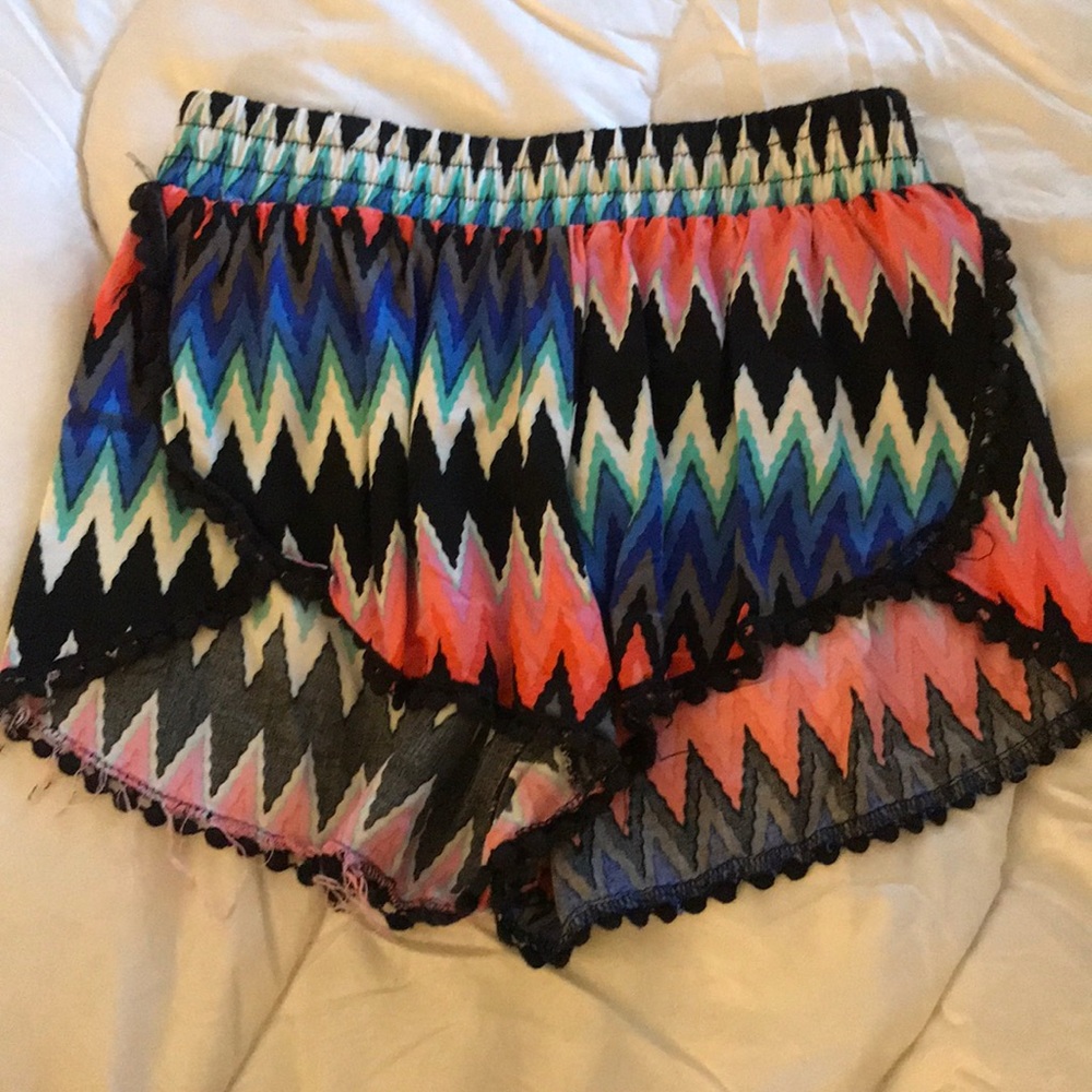 small rue21 flowy shorts